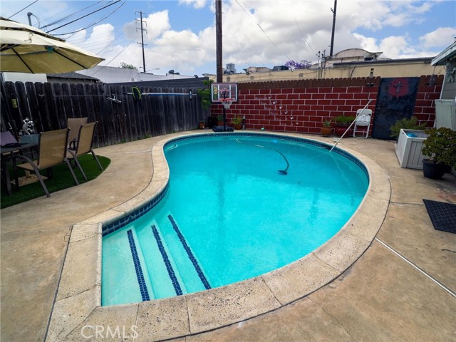 2642 E Washington Street, Carson CA: https://media.crmls.org/medias/2e375e60-af0c-4140-b63d-67b429c9b76d.jpg