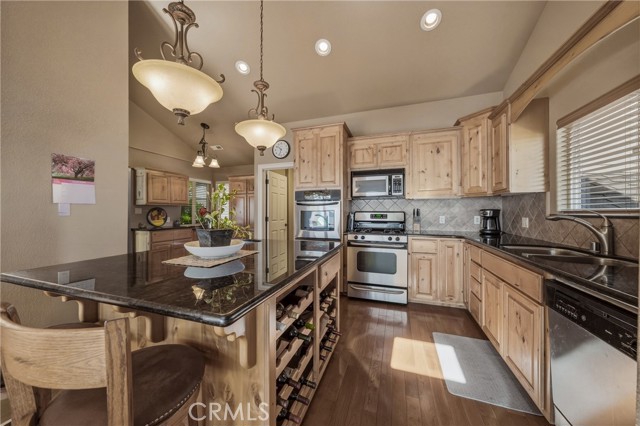 3790 Lakeshore Boulevard, Lakeport CA: https://media.crmls.org/medias/2e378659-2b9f-45d2-9d46-a3ad72f37bfc.jpg