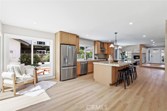 25 Almond Tree Lane, Irvine CA: https://media.crmls.org/medias/2e3848b1-dc8e-497a-8563-72213f00b27f.jpg