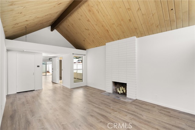 Detail Gallery Image 8 of 29 For 255 Prospect St, Newport Beach,  CA 92663 - 2 Beds | 2 Baths