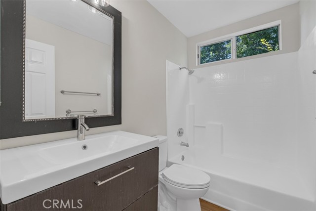 180 Via Lampara, Rancho Santa Margarita CA: https://media.crmls.org/medias/2e38b514-b595-4a52-b651-08ac3c2eef97.jpg