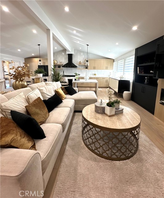 Detail Gallery Image 6 of 27 For 12746 Martha Ann, Los Alamitos,  CA 90720 - 4 Beds | 3 Baths