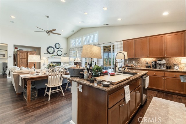 Detail Gallery Image 13 of 72 For 31831 Ridge Berry, Winchester,  CA 92596 - 3 Beds | 3 Baths