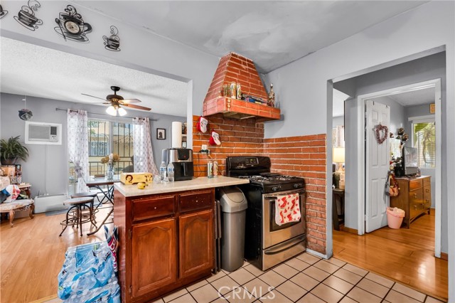 2660 Newell Street, County - Los Angeles CA: https://media.crmls.org/medias/2e3963d8-2005-48a1-9a85-940cb6577584.jpg