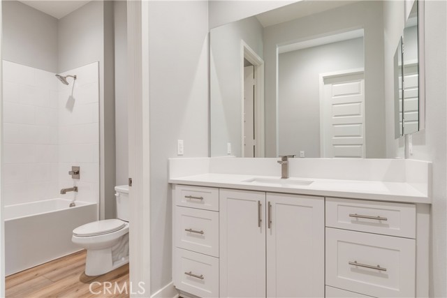 Detail Gallery Image 24 of 31 For 6532 Canyon Oaks Dr, Simi Valley,  CA 93063 - 4 Beds | 3/1 Baths