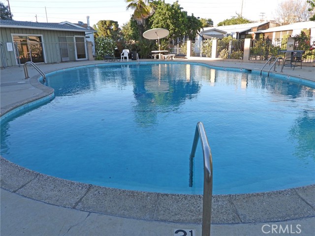 Detail Gallery Image 51 of 51 For 4 Oxford Way, Northridge,  CA 91324 - 2 Beds | 2 Baths