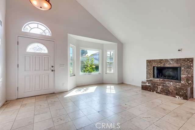 8359 Deering Avenue photo 4