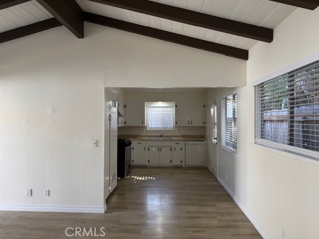 Detail Gallery Image 24 of 26 For 380 E 20th St, Costa Mesa,  CA 92627 - – Beds | – Baths