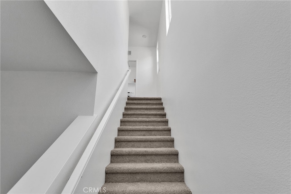 https://media.crmls.org/medias/2e3b08bf-a0b1-47f9-8033-aa791f7e0fce.jpg?preset=X-Large