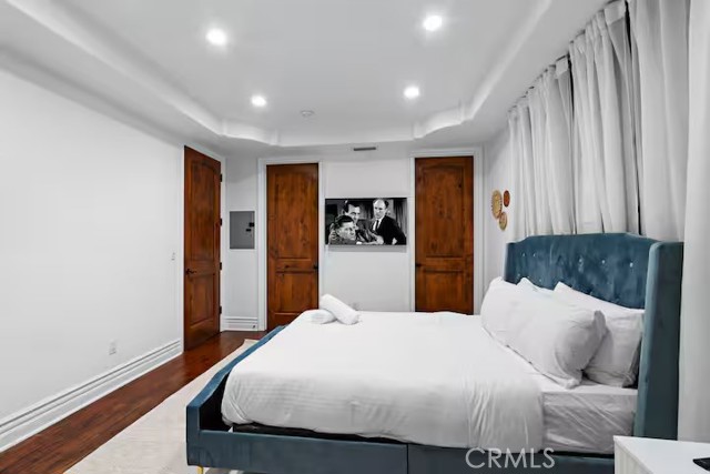 16806 Addison Street photo 18