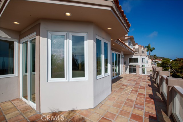 3355 Palo Vista Drive, Rancho Palos Verdes CA: https://media.crmls.org/medias/2e3b658a-bc60-4465-adc0-047a356b826c.jpg