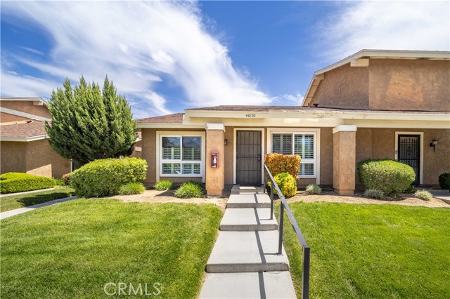 44150 30th W Street, Lancaster CA: https://media.crmls.org/medias/2e3b73ef-78ce-4e17-9dfe-dc5a039929a1.jpg