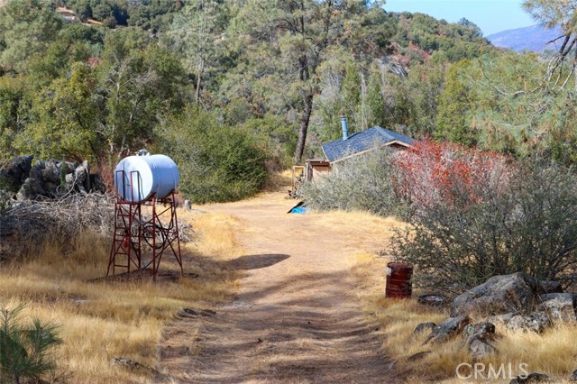 Detail Gallery Image 33 of 41 For 4395 Old Oak Ln, Mariposa,  CA 95338 - 1 Beds | 1 Baths