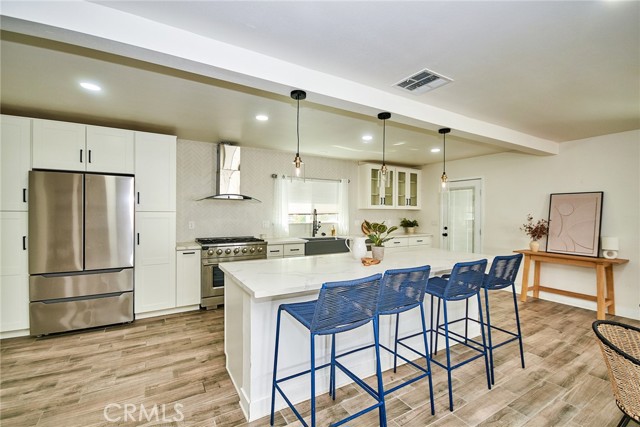 512 S Barranca Street, West Covina CA: https://media.crmls.org/medias/2e3e65ee-cd63-4114-bad2-0eafa5504cf8.jpg