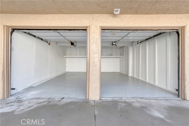 Detail Gallery Image 33 of 44 For 209 13th St #D,  Huntington Beach,  CA 92648 - 2 Beds | 2 Baths