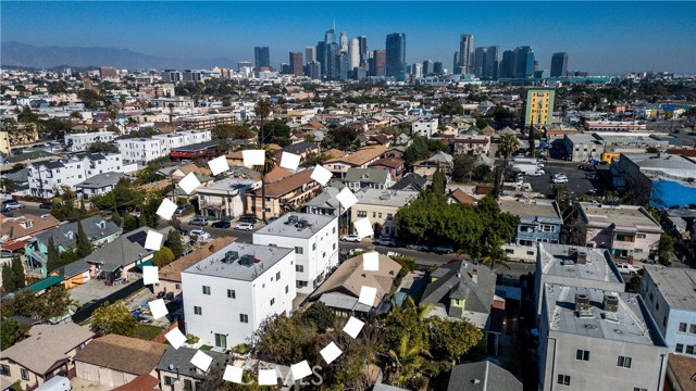 1805 S New England Street, Los Angeles CA: https://media.crmls.org/medias/2e4006b1-33b0-45ef-b331-9398ce14114f.jpg