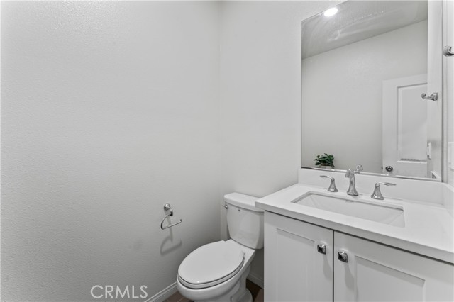 Detail Gallery Image 9 of 31 For 22730 Harmony Dr, Saugus,  CA 91350 - 2 Beds | 2/1 Baths