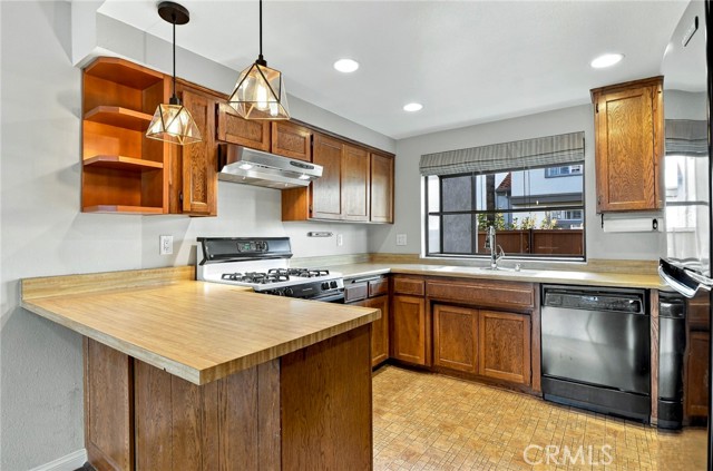 773 South Marengo Avenue, 3 photo 12
