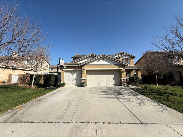 Detail Gallery Image 2 of 8 For 13302 Patricia Ln, Moreno Valley,  CA 92553 - 4 Beds | 3 Baths