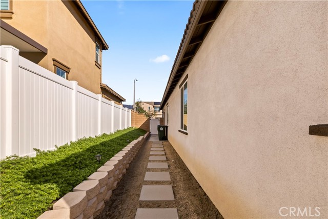 Detail Gallery Image 36 of 44 For 2482 Wagon Wheel Way, Rialto,  CA 92377 - 3 Beds | 2 Baths