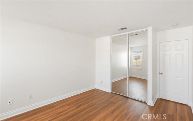 43 Declaration Place, Irvine CA: https://media.crmls.org/medias/2e41de27-c714-4297-8bfc-813e1a013272.jpg