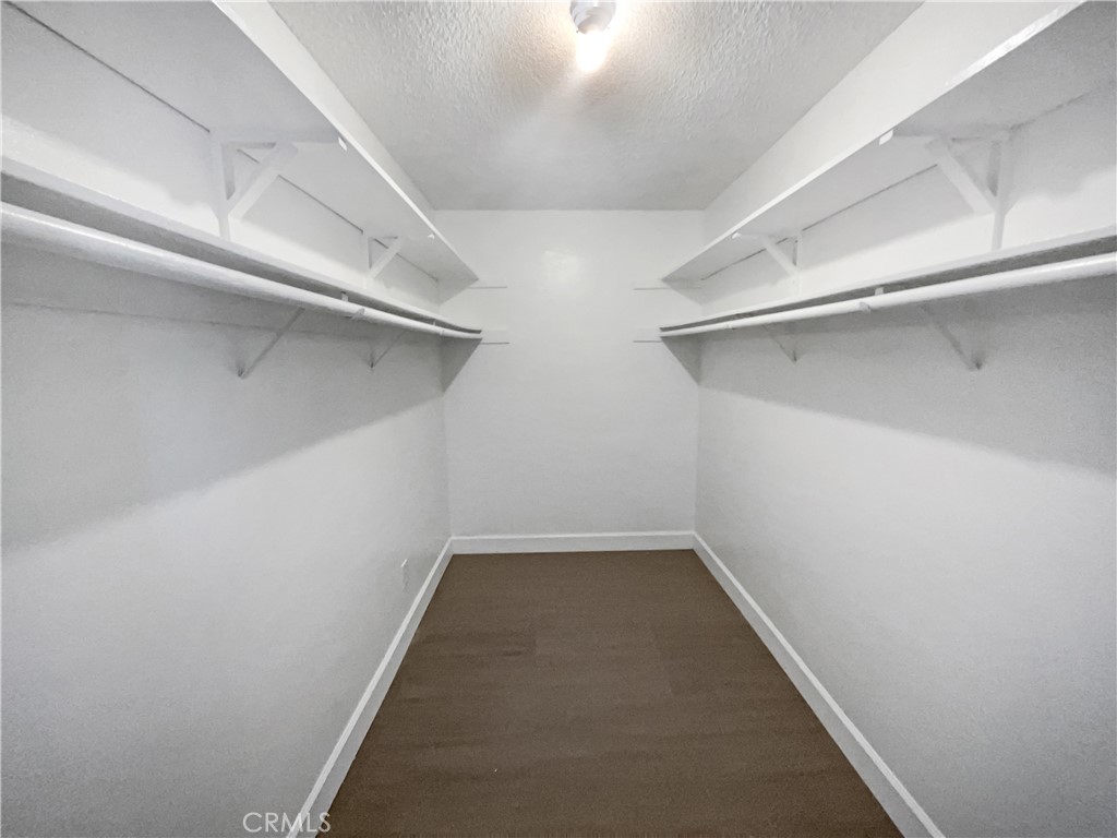 https://media.crmls.org/medias/2e41e638-6a90-4e5b-a2ab-b94da8c53a1d.jpg?preset=X-Large