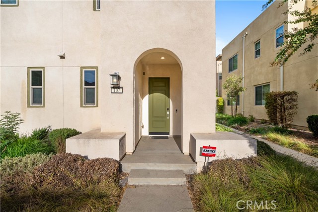 Detail Gallery Image 4 of 49 For 107 Interval, Irvine,  CA 92618 - 3 Beds | 2/2 Baths