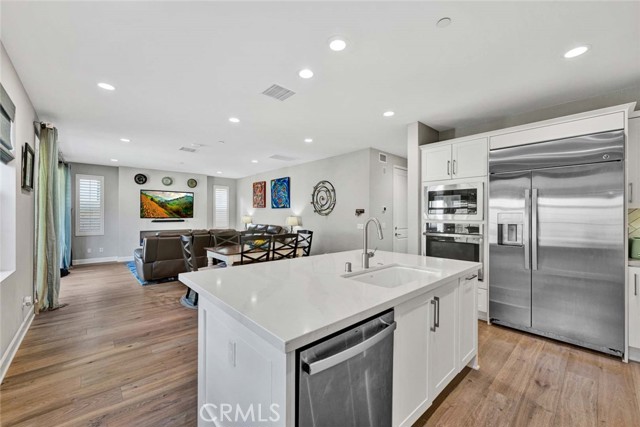 Detail Gallery Image 15 of 59 For 1270 E Providence Loop, Placentia,  CA 92870 - 4 Beds | 4/1 Baths