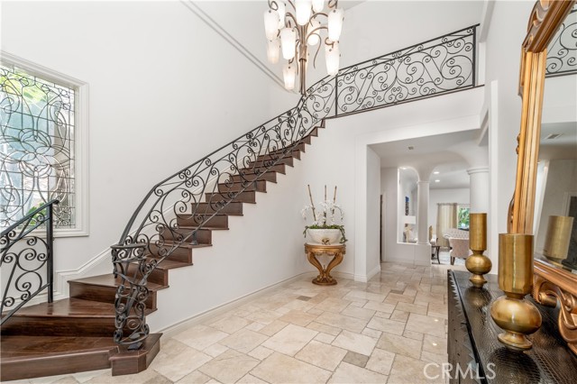 Detail Gallery Image 12 of 25 For 22522 Flamingo St, Woodland Hills,  CA 91364 - 4 Beds | 4 Baths