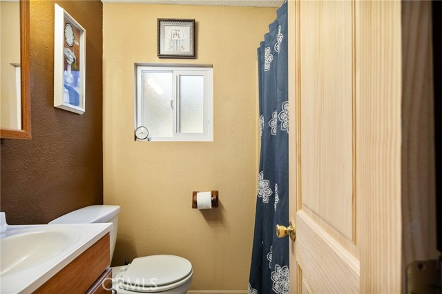 22864 Alder Lane, Crestline CA: https://media.crmls.org/medias/2e43cb1b-c9d4-4c70-b6a6-159ca405b0a5.jpg