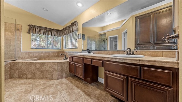 3035 Ohio Avenue, San Bernardino CA: https://media.crmls.org/medias/2e43d119-8c0d-476a-81e5-2cf0fa77b757.jpg
