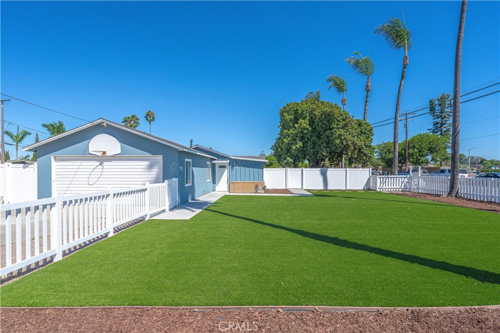 MLS #OC26142207 image #1