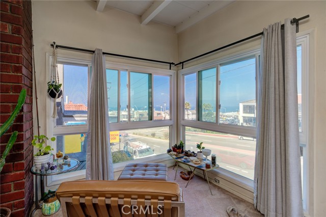 324 Rosecrans Avenue, Manhattan Beach, California 90266, 6 Bedrooms Bedrooms, ,4 BathroomsBathrooms,Residential,Sold,Rosecrans,SB21197761