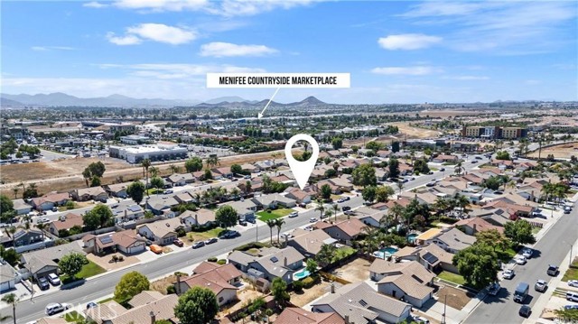 29844 Avenida De Cortez, Menifee CA: https://media.crmls.org/medias/2e44c932-1873-4b32-a13c-fba1f52b9ac9.jpg