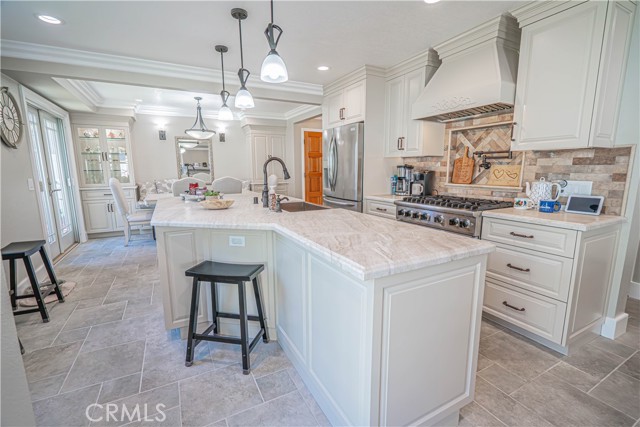Detail Gallery Image 15 of 65 For 20019 Nutcracker Ct, Canyon Country,  CA 91351 - 4 Beds | 2/1 Baths