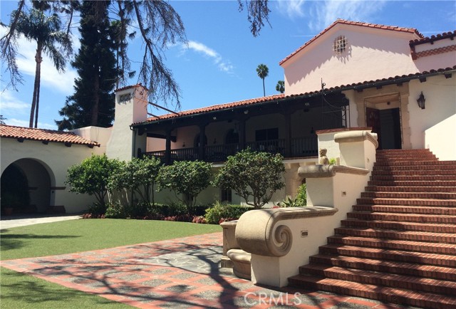 1003 W Myrtle Street, Santa Ana CA: https://media.crmls.org/medias/2e4588cb-17e6-46d8-8aa0-08b85100b9f4.jpg
