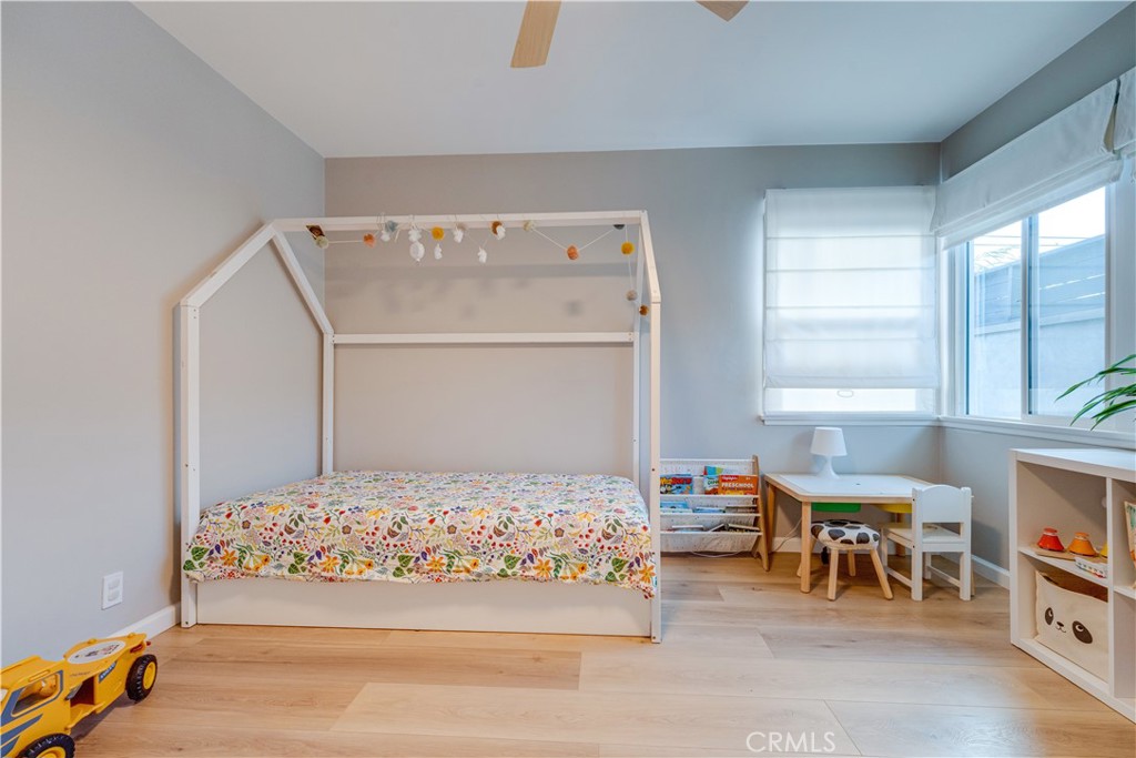 https://media.crmls.org/medias/2e45a954-e293-442a-8671-6621edd49aad.jpg?preset=X-Large