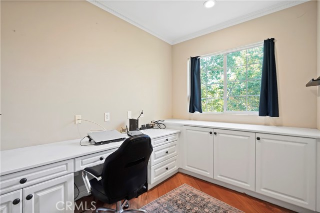 29123 Black Pine Way, Saugus CA: https://media.crmls.org/medias/2e460f8e-a362-4202-8a12-f3db9fbc32e2.jpg