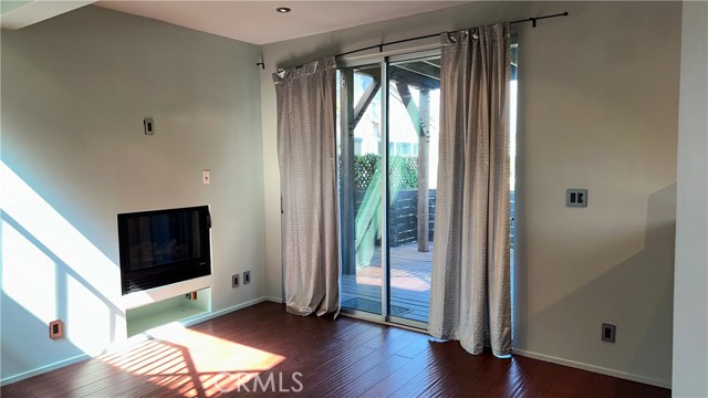 Detail Gallery Image 12 of 59 For 1419 Angelus Ave, Los Angeles,  CA 90026 - 2 Beds | 2 Baths