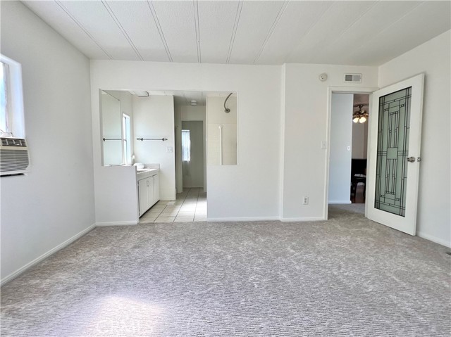 Primary Bedroom/Bath