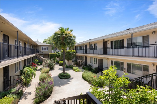 1831 E Appleton Street, Long Beach CA: https://media.crmls.org/medias/2e47aba5-fdfc-4ad3-8352-04c262044a13.jpg