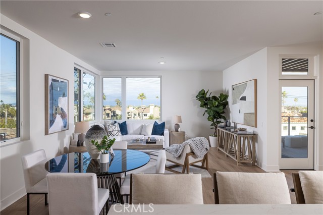 Detail Gallery Image 6 of 19 For 414 Main St #320,  Huntington Beach,  CA 92648 - 2 Beds | 2 Baths