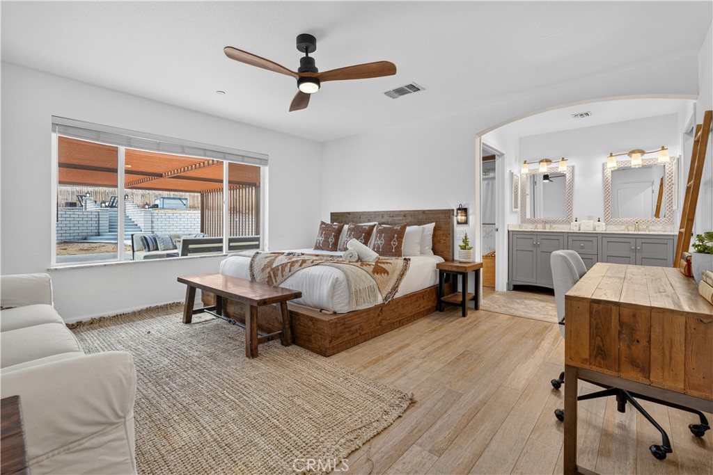 https://media.crmls.org/medias/2e491194-57a3-49c9-ad25-ba6a9dd9430f.jpg?preset=X-Large