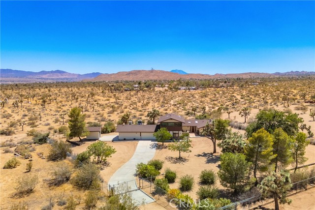 Detail Gallery Image 2 of 45 For 59187 Mesa Dr, Yucca Valley,  CA 92284 - 4 Beds | 3 Baths