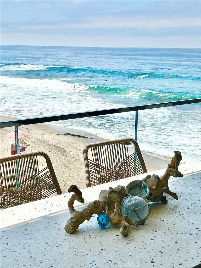 https://media.crmls.org/medias/2e494506-18a2-4756-b2ae-f2611c03d624.jpg?preset=X-Large