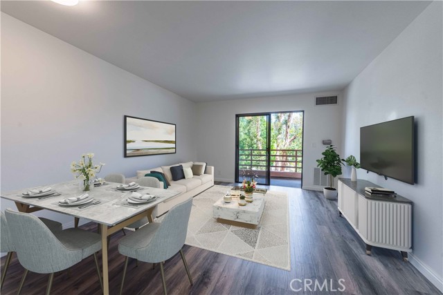 Detail Gallery Image 1 of 21 For 6815 Remmet Ave #319,  Canoga Park,  CA 91303 - 1 Beds | 1 Baths