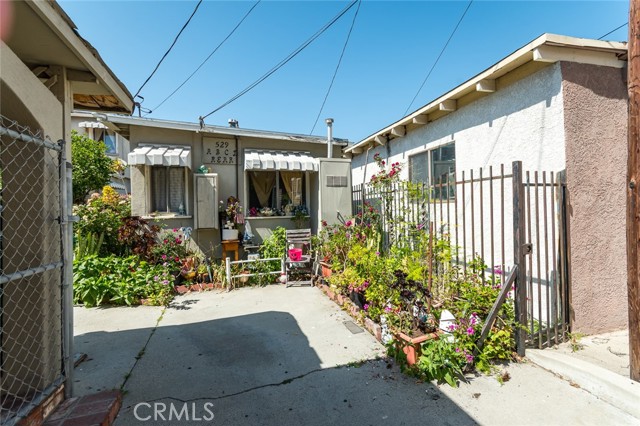 529 Raleigh Street, Glendale CA: https://media.crmls.org/medias/2e49a395-0a84-47ad-8995-94bec2392a44.jpg