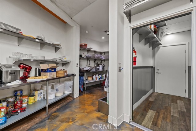 400 E Broadway, Glendale CA: https://media.crmls.org/medias/2e4a1210-8289-421e-ab54-6939b0a3d932.jpg