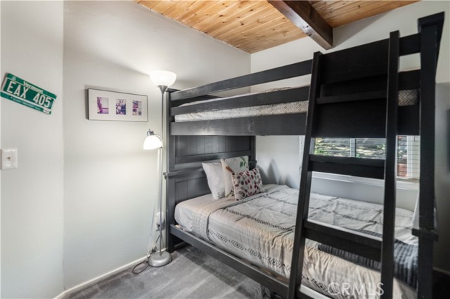 1372 Sequoia, Lake Arrowhead, CA 92352