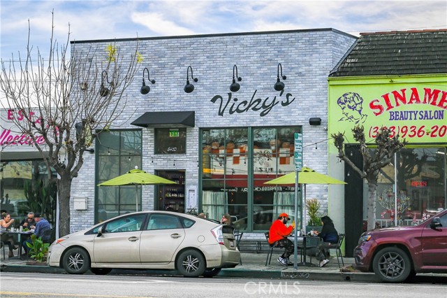 4427 Exposition Boulevard, Los Angeles CA: https://media.crmls.org/medias/2e4c3eb8-645e-420f-a352-ae35535eccdf.jpg